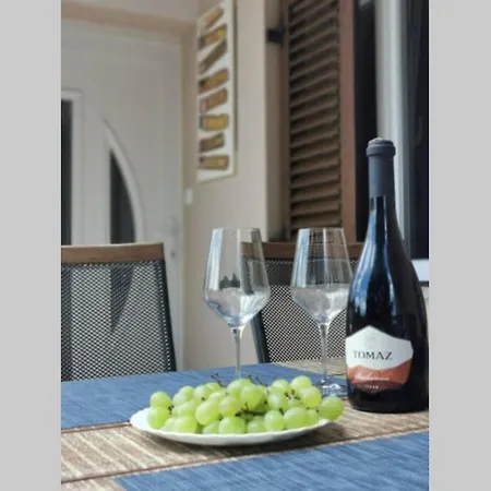 Apartment Dolores With Private Outdoor Area *